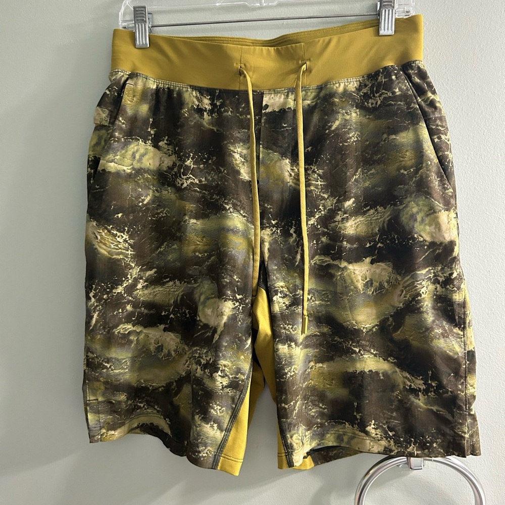 Lululemon mens T.H.E. Short 9" Linerless - Picture 7 of 14